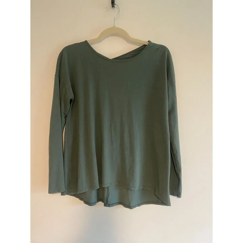 Lululemon Back Into It Long Sleeve Top Size 2 Green EUC